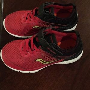 Brand new saucony gym shoes